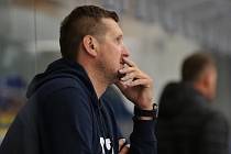 Trenér hokejistů Nového Města nad Metují Tomáš Topol není spokojený s hracím systémem krajské soutěže. Nelíbí se mu více věcí.