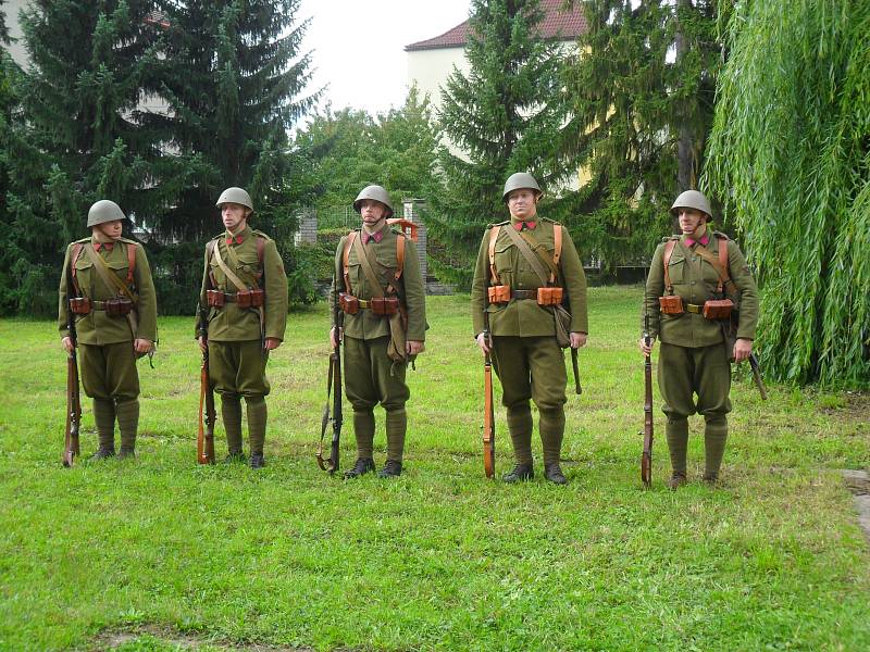 Členové Stráže obrany státu Náchod se účastnili vojenských ukázek v Rychnově nad Kněžnou.