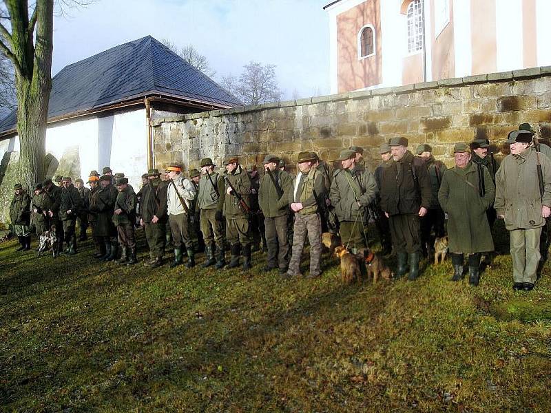 Myslivci v Božanově si vyšli na lesní leče.