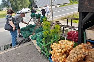 Okurky, cibule, kopr. Češi zavařují, suroviny nakupují v Polsku.