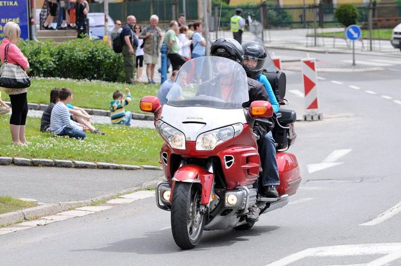 MOTOSRAZ NA BROĎÁKU byl přehlídkou motocyklů všech kubatur a různého stáří.