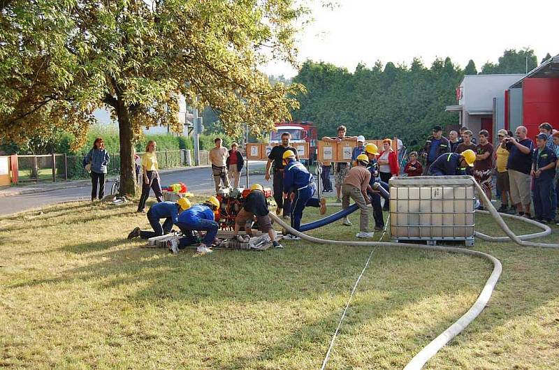 Běloveští nedávno oslavili půlkulaté výročí - 55 let nepřetržité práce s mládeží v hasičském oddílu při SDH Běloves.