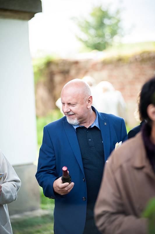 V božanovském kostele sv. Máří Magdalény odstartoval letní hudební festival klasické hudby Za poklady Broumovska. Foto: Jakub Šleis