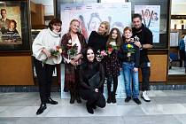 Kino Vesmír v Náchodě uvedlo předpremiéru nové české komedie Ženská na vrcholu.