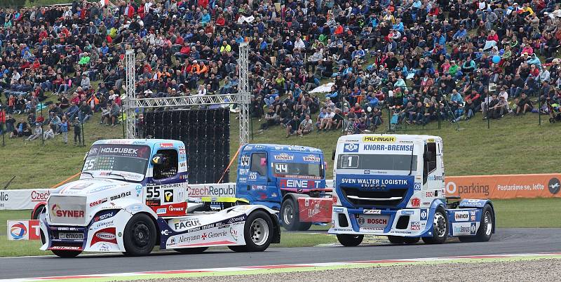 První závod ME tahačů Czech Truck Prix 2017 v neděli vyhrál Adam Lacko ze stáje Buggyra.