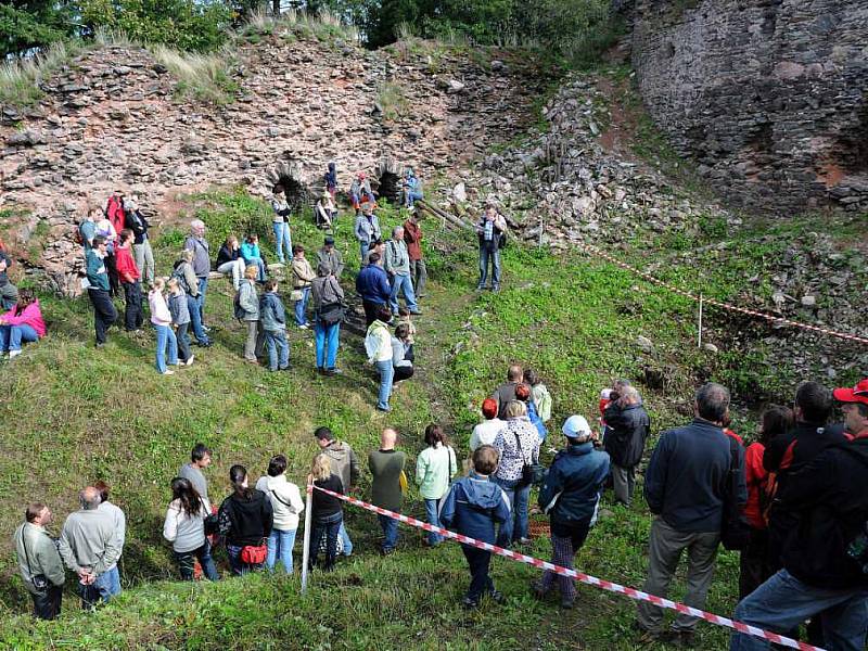 Zříceninu hradu oživily slavnosti Matouše z Frymburka.