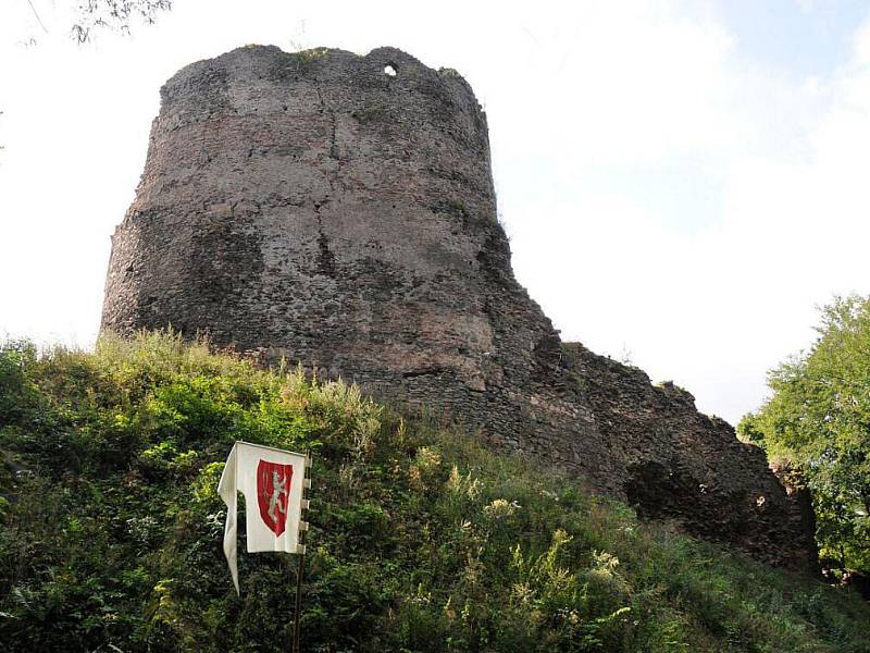 Zříceninu hradu oživily slavnosti Matouše z Frymburka.