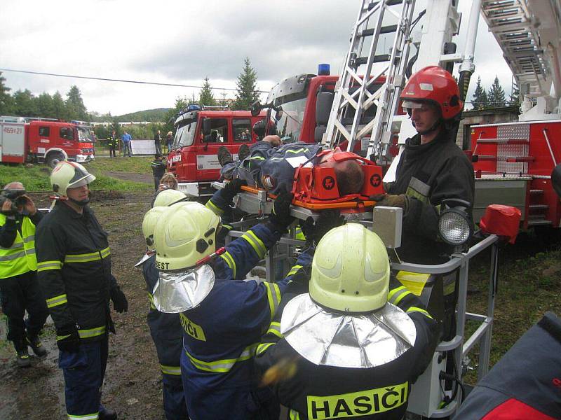 „Stěnava 2011 – povodeň Broumovsko“ bylo cvičení, kterého se zúčastnily téměř dvě stovky českých a polských hasičů. 