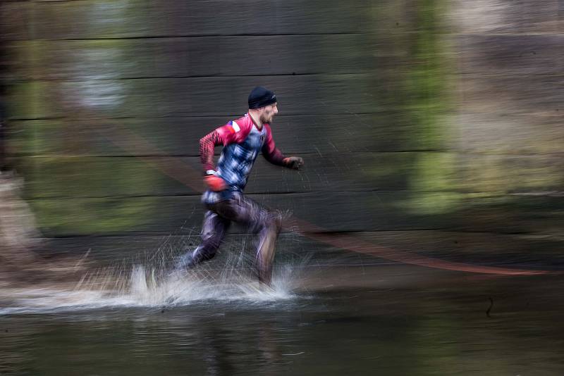 Závod Winter Gladiator race v Josefově.