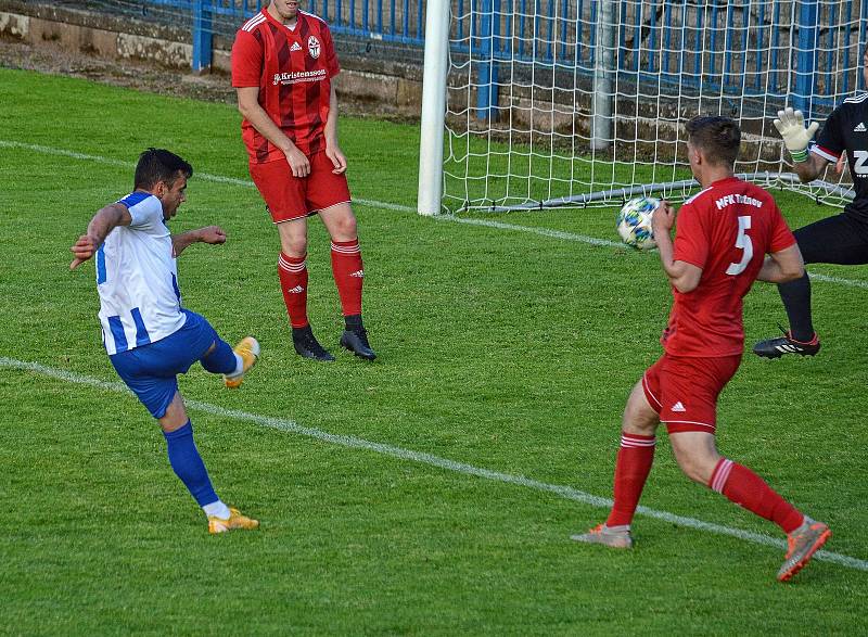 Náchod ve středečním duelu porazil Trutnov 4:2.