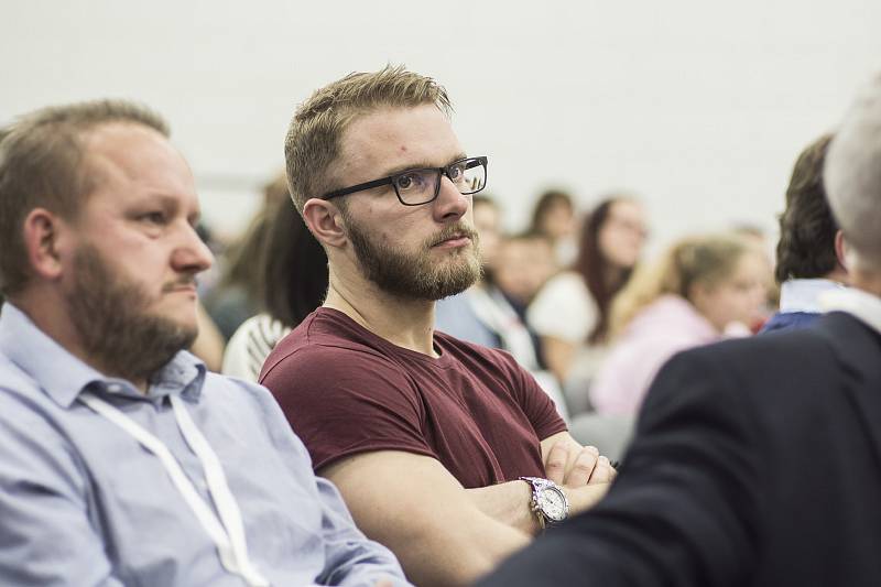 Broumovské diskuse jsou konferencí v prostorách benediktinského kláštera v Broumově.