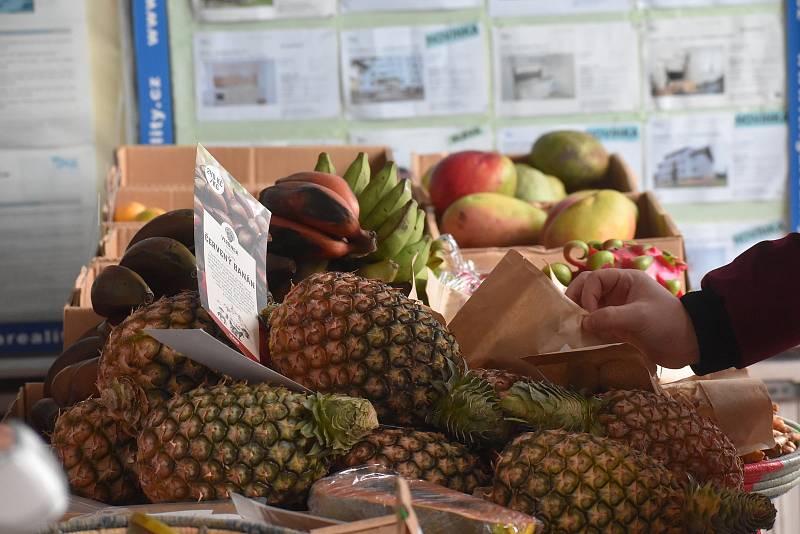 Exotické ovoce, které v síti marketů nenajdete, si získávají navzdory vyšší ceně sympatie stále většího počtu zákazníků.