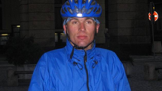 Cyklocestovatel Martin Adámek.