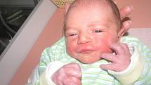 STANISLAV ŽULJABIN se narodil 5. listopadu ve 23.47 hodin s porodní váhou 3,280 kilogramu a délkou 49 centimetrů. S rodiči Janou a Igorem Žuljabinovými má domov v Červeném Kostelci.