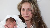 MATĚJ HOFFINGER: Stanislava Turczynová a Matěj Hoffinger z Dobrušky mají radost z narození svého prvního potomka. Syn Matěj přišel na svět 10. dubna 2008 v  10.40 hodin ( 2,60 kg, 50 cm). Tatínek si u porodu  vedl velmi dobře.