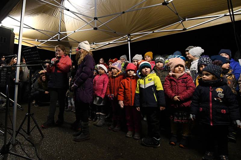 Kvasiny přivítaly advent.