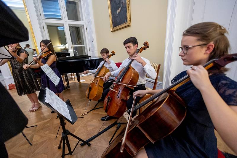 Koncert 64. ročníku Kocianovy houslové a 27. ročníku Heranovy violoncellové soutěže.