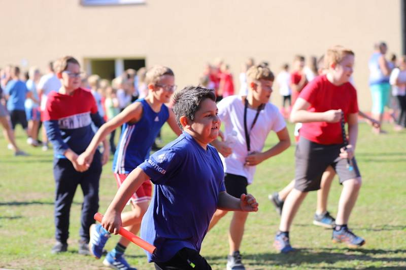 Zmodernizované sportovní hřiště v Borohrádku.