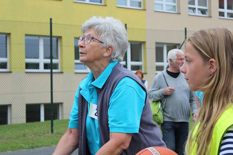 Sportovní hry seniorů Královéhradeckého kraje v Borohrádku.