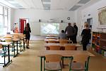 V září loňského roku se školáci v Černíkovicích dočkali slavnostního otevření nové pasivní budovy školy, vyrostla v sousedství té staré.