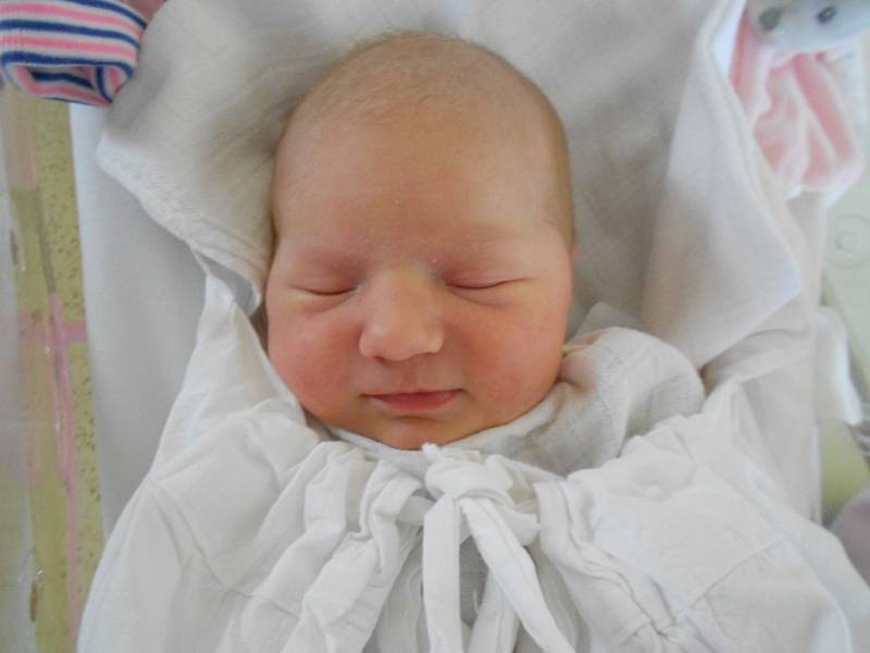 Eliška Štanclová se narodila 16. října 2018 v 18.09 hodin s váhou 3 580 g a délkou 50 cm Lucii a Ondřejovi Štanclovým z Kvasin. Tatínek to u porodu zvládl perfektně. Z narození Elišky se těší i sourozenci František a Klárka.