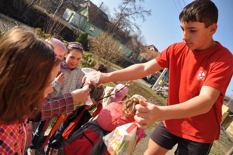 ěvčata na Rychnovsku berou svůj svátek jara naprosto vážně, a tak nebyly výjimkou ani skupinky, které si vytyčily návštěvu hned několika desítek chlapeckých adres