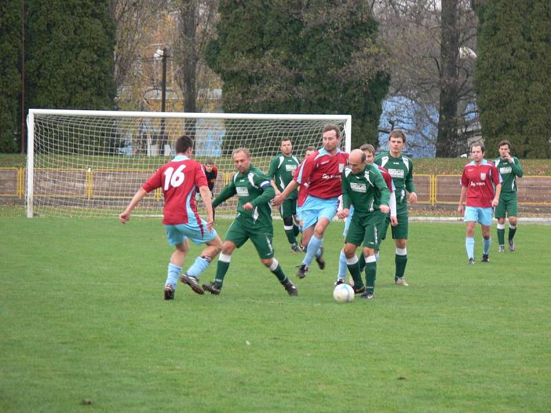 Z fotbalového utkání Dobruška B - Borohrádek