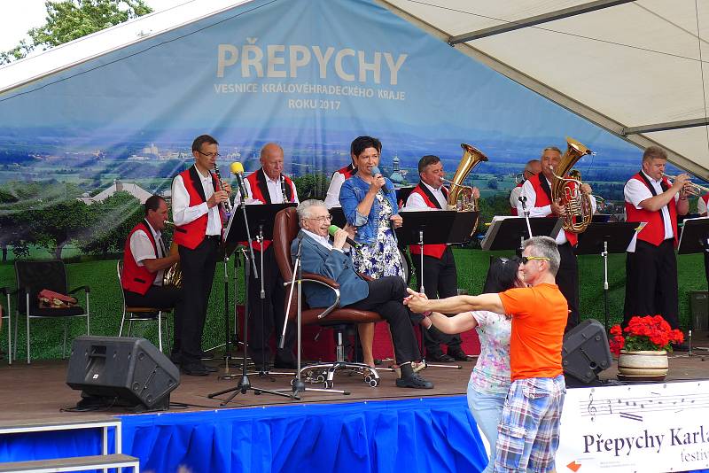 Obec již podesáté rozezněl Festival dechových hudeb Přepychy Karla Pšeničného