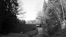 LETOVISKO STUDÁNKA. Když v roce 1907 vzniklo Studánecké družstvo, postavilo z výtěžků spolkové činnosti hřiště. O zvelebení Studánky se staral místní odbor Klubu československých turistů.