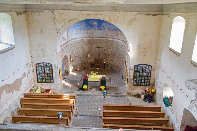 Kostel sv. Jana Nepomuckého ve Vrchní Orlici.