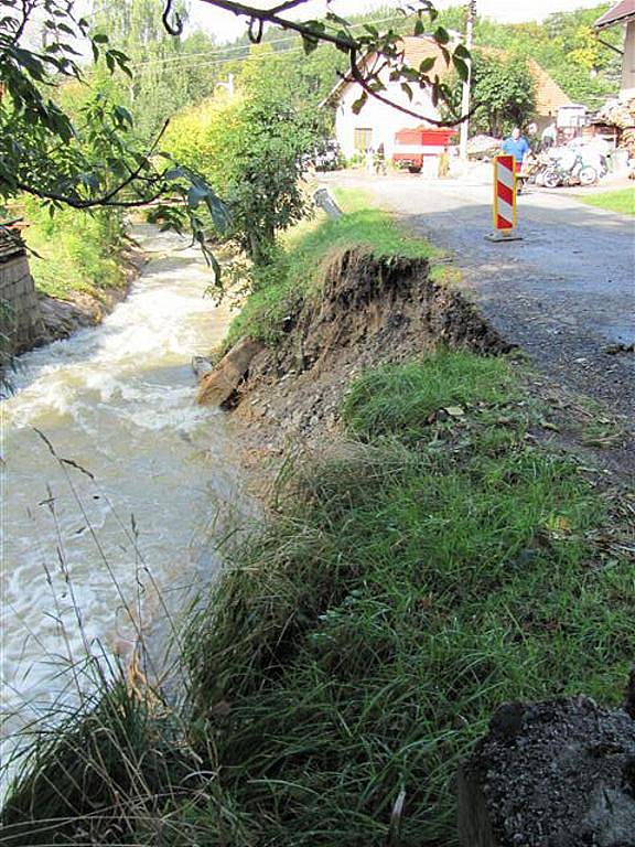 DÍLO ZKÁZY. Takovou spoušť napáchala na Rychnovsku pondělní blesková povodeň. 