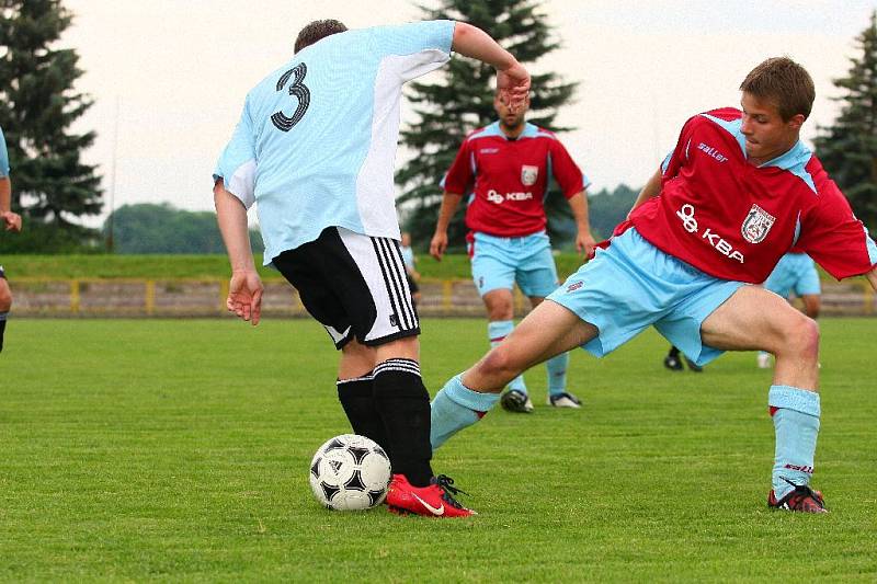 Fotbalové utkání Dobruška - Častolovice (1:2).