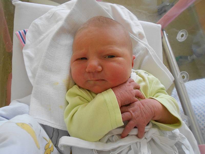 Lucie Bezrová se narodila 13. 3. 2021 v 11:47 hodin. Vážila 3 750 g. Rodiče Radka Zeinerová a Jan Bezr pochází z Kostelecké Lhoty. Tatínek byl u porodu a zvládl to podle maminky jako profík.