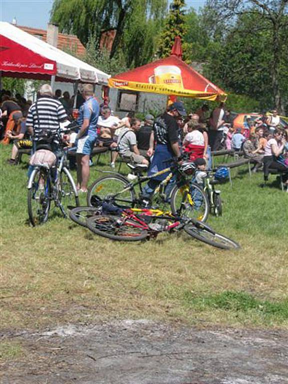 Turistického podniku Přes tři hrady se letos díky přízni počasí zúčastnilo celkem přes sedm tisíc pěších a cyklistů