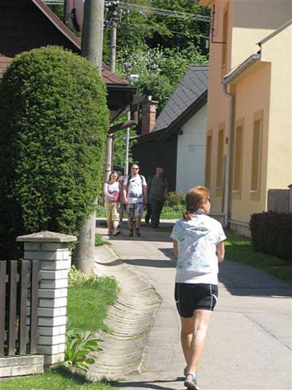 Turistického podniku Přes tři hrady se letos díky přízni počasí zúčastnilo celkem přes sedm tisíc pěších a cyklistů