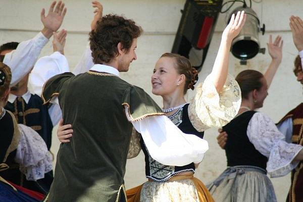 MAĎARSKOU KULTURU poznali návštěvníci vloni na Svatováclavských slavnostech. Ze zahraničí přijedou i letos. 