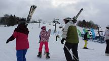 Loni se sezona v Orlických horách vydařila, provozovatelé lyžařských středisek doufají, že počasí bude opět přát a vyjde jim i ta nadcházející.