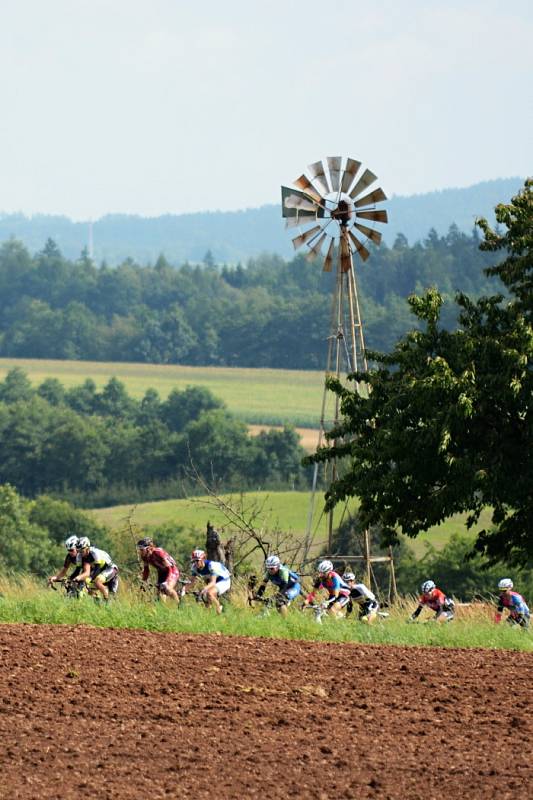 Mezinárodní peloton v Orlických horách