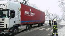 Polský kamion zablokoval hlavní tah Rychnovem n. K.