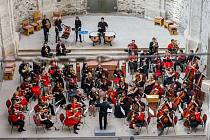 Jedinečný koncert Novoměstské filharmonie v jedinečném prostředí v Neratově korunoval celostátní akci ZUŠ Open.