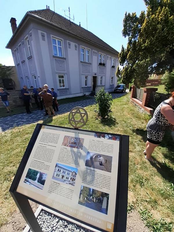 Kameny zmizelých má už i Dobruška.