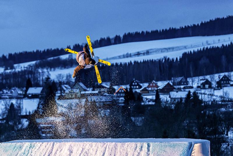 Soldiers - FIS finále Světového poháru v Big air v Deštném v Orlických horách.