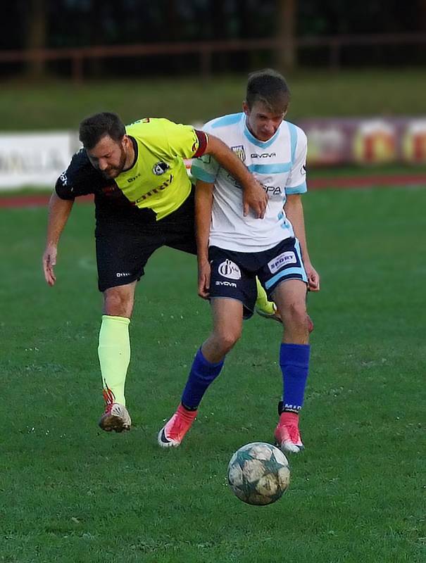 Krajský přebor ve fotbale: MFK Nové Město nad Metují - FC Spartak Rychnov nad Kněžnou.