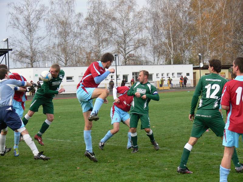 Z fotbalového utkání Dobruška B - Borohrádek