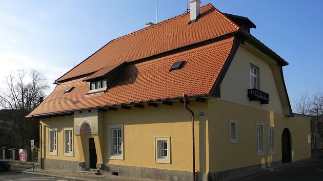 RÝDLOVA VILA v Dobrušce – jedno z děl  zakladatele české moderní architektury Jana Kotěry. 