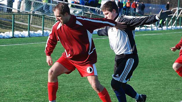 FOTBAL VERSUS SNÍH. Start jarní fotbalové sezony v krajských I. A a I. B třídách se odkládá.