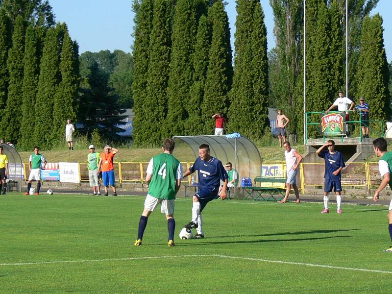 Krajský přebor: Dobruška si zkomplikovala postavení, o záchraně rozhodne poslední kolo.