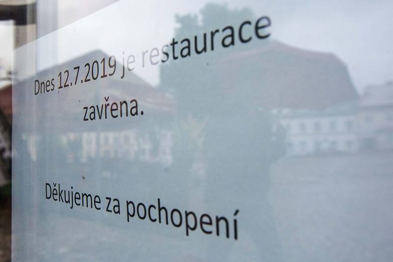 V restauraci penzionu U Zvonu v Rychnově nad Kněžnou došlo k vraždě.