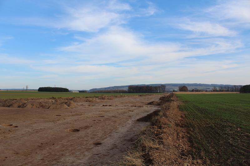 Z trasy budoucího obchvatu Doudleb, archeologové tu zažívali hotové žně, šlo o výjimečnou lokalitu, zasídlenou několika kulturami z různých časových období.