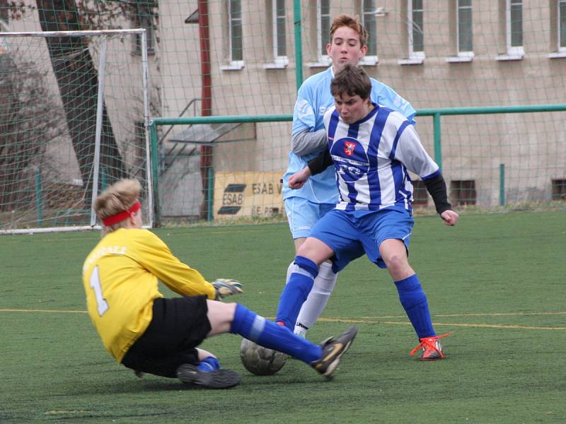 V utkání Poháru mladšího dorostu Dobruška  (světlé dresy) porazila mužstvo Kostelec/Častolovice 5:0.  